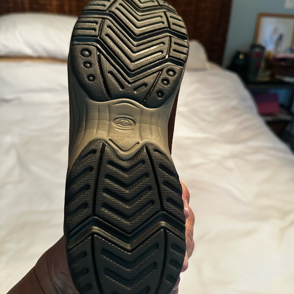 Easy Spirit Dark Brown Slip-On Shoes - Picture 5 of 8